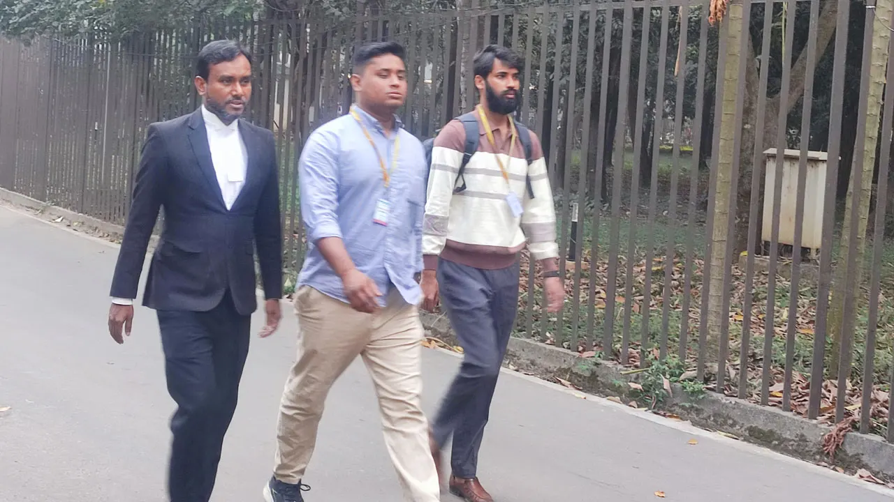 আবু সাঈদ হত্যা মামলায় সাক্ষ্য দিতে ট্রাইব্যুনালে হাসনাত আব্দুল্লাহ