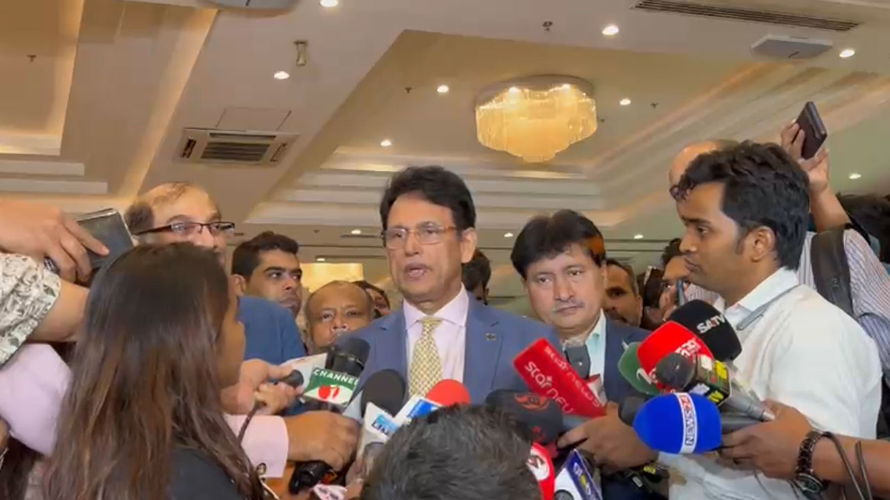 শিক্ষায় পাকিস্তানের অগ্রগতিতে মুগ্ধ শিক্ষামন্ত্রী, ‘আমি সত্যিই অভিভূত’