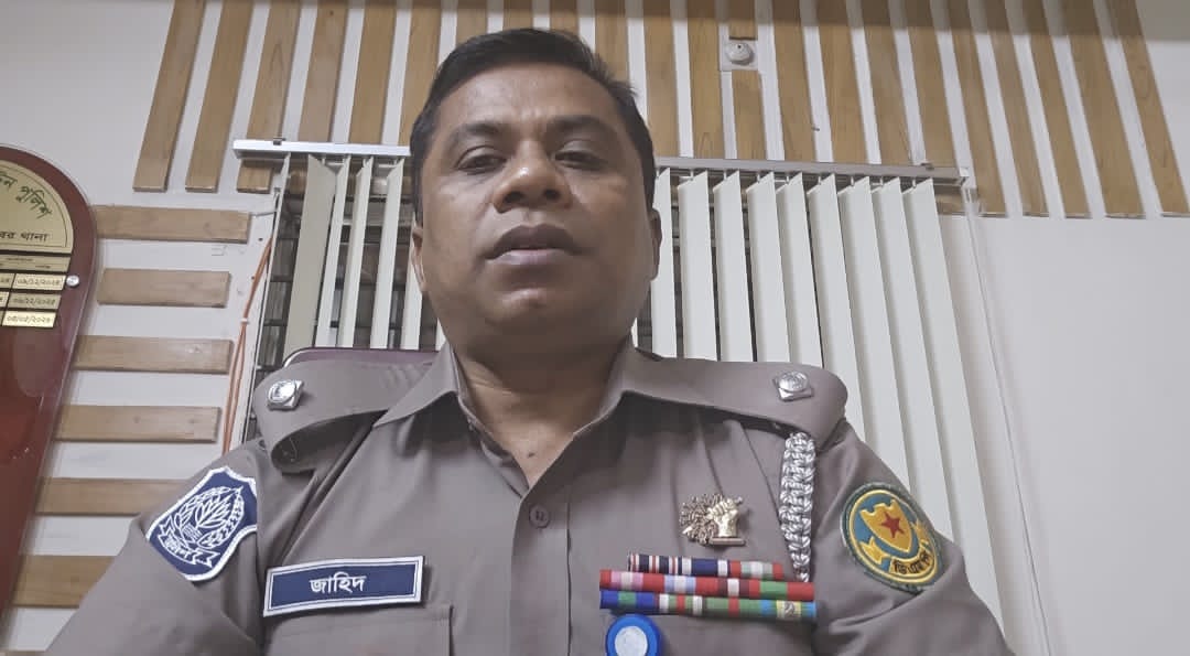 উপহার পাওয়ার পর প্রধানমন্ত্রীর প্রতি বিশেষ কৃতজ্ঞতা প্রকাশ করেছেন, ওসি জাহিদুল ইসলাম